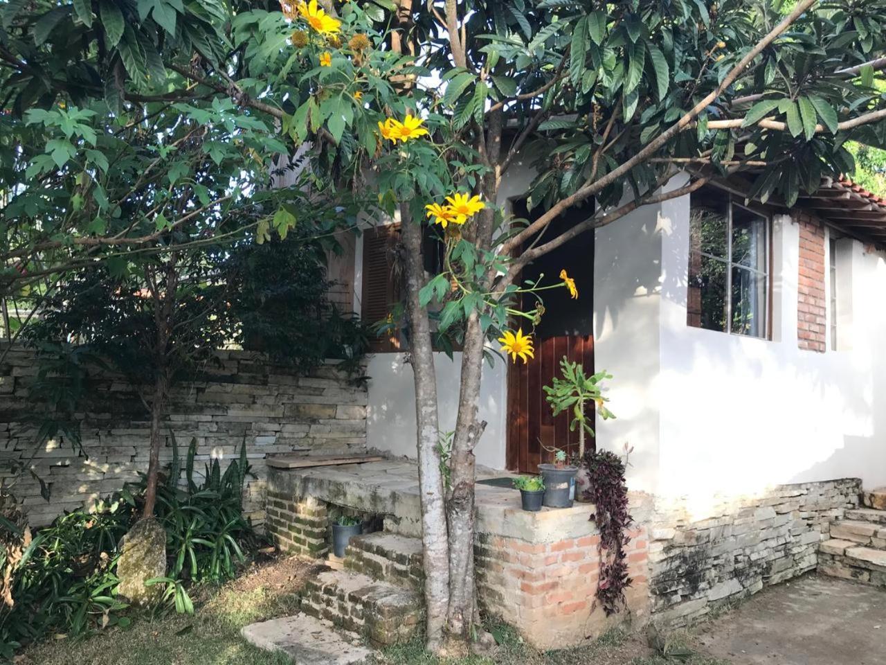 Villa Casa de temporada MONTANHA MÁGICA São Tomé das Letras Esterno foto